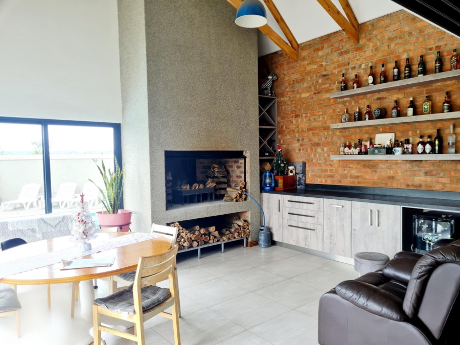 4 Bedroom Property for Sale in Heron Banks Golf Estate Free State